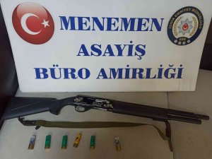 İ̇zmir’de İki Ayrı Adrese Kaçak Tütün Operasyonu: 3 Gözaltı