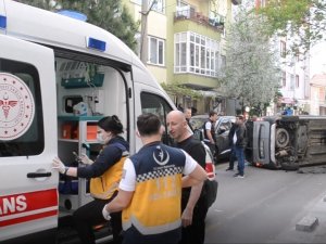 Ters Yöne Giren Araç Önce Otomobile Sonra Ağaca Çarptı: 1 Yaralı