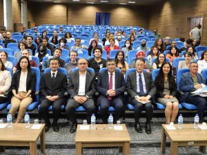 Japonya Büyükelçiliği Elçi-müsteşar, Misyon Şefi Yardımcısı Takeroaoyama Nevü’de Konferansı Verdi