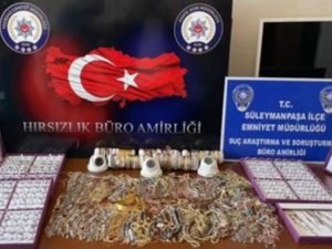 150 Bin Liralık Takı Çalıp Sopalarla Kameralara Vurdular