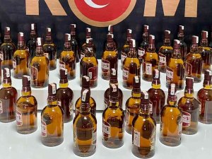 Litrelerce Kaçak Alkolü Satamadan Yakalandılar