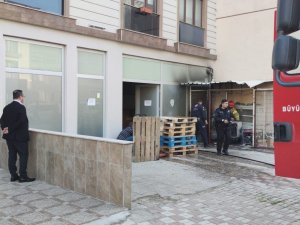 Bursa’da Market Deposunda Yangın Paniği
