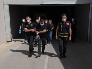 Antalya’da Eşzamanlı Operasyonda 51 Aranan Şahıs Yakalandı