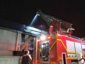Kozmetik Ürünleri Fabrikasında Patlama Ve Yangın