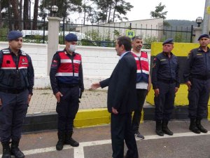 Muğla Valisi Tavlı Önce Denetimlere Katıldı Sonra İftarını Jandarma Ve Emniyet Birimleri İle Yaptı
