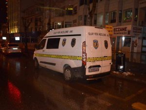 Bıçaklı Kavgada 2 Yabancı Uyruklu Şahıs Yaralandı