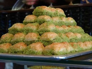 Bayramda Tatlı Tüketimine Dikkat!