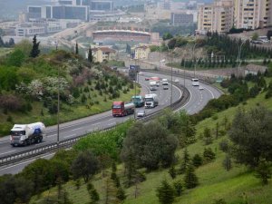 Tem Otoyolu Kocaeli Geçişinde Yoğunluk Beklentinin Altında Seyrediyor