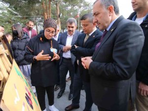 Ak Parti Van Milletvekili Arvas, Öğrencilerle Bir Araya Geldi