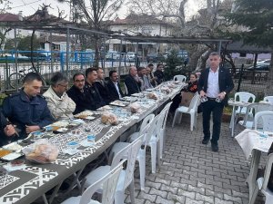 Gediz’de Kaymakam Hakan Alkan Köyde İftara Katıldı