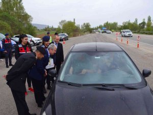 Vali Akın’dan Bayram Öncesi ’Emniyet Kemeri’ Hatırlatması