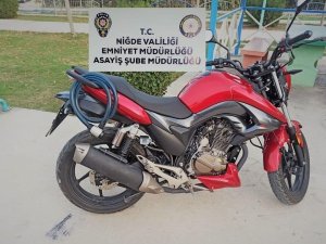 Motosiklet Hırsızı Bekçilerden Kaçamadı
