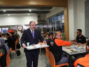Bakan Varank: “Türkiye’nin Her Tarafında Yatırımlar Harıl Harıl Devam Ediyor”