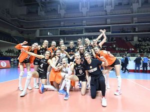 Eczacıbaşı Dynavit, Play-off Etabında Avantajı Kaptı