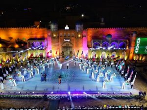 İ̇negöl Belediyesi Halk Dansları Topluluğu Özbekistan’da 3. Oldu
