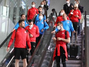 Sivasspor Kafilesi İ̇stanbul’da