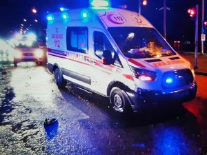 Elazığ’da Ambulans İle Otomobil Çarpıştı: 5 Yaralı