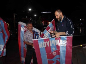 Trabzonspor’un Şampiyonluğu Aydın’da Doyasıya Kutlandı