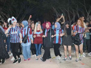 Mersin’de Trabzonspor’un Şampiyonluğu Coşkuyla Kutlandı