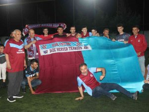 Diyarbakır’da 160 Haneli Köyde Trabzonspor’un Şampiyonluğu Kutlandı