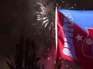 Şampiyonluk, Düzce’de Binlerce Taraftarı Sokağa Döktü