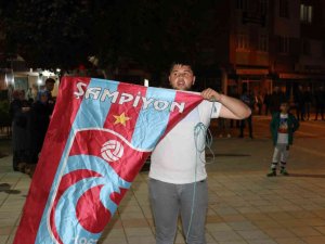 Amasya’da Trabzonspor Taraftarlarının Şampiyonluk Kutlaması