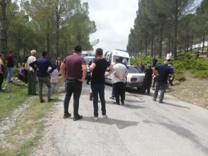 Osmaniye’de Hafif Ticari Araç İle Otomobil Çarpıştı: 4 Yaralı
