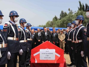 Cudi Dağı’nda Şehit Olan Teğmen Akdeniz Adana’da Toprağa Verildi