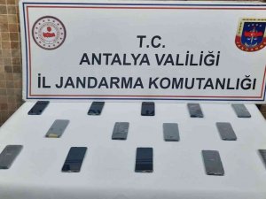 Yabancı Uyruklu Şahıs 150 Bin Tl Değerinde Telefonlarla Yakalandı