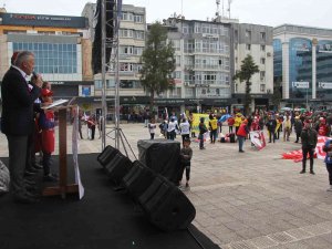 Samsun’da 1 Mayıs Coşkusunu Yağmur Dindirdi