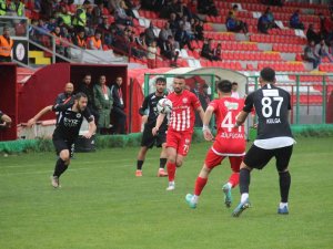 Tff 3. Lig: Hd Elazığ Karakoçan Fk: 3 - Kuşadasıspor: 2