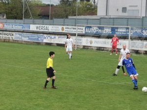 Almanya’da 13 Yaşındaki Türk Genci Futbol Hakemi Oldu