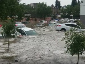 Adıyaman’da Sel: Onlarca Araç Sular Altında Kaldı