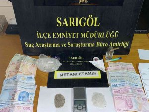Sarıgöl’de Uyuşturucuyla Yakalanan 2 Kişi Tutuklandı