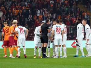 Spor Toto Süper Lig: Galatasaray: 1 - Sivasspor: 0 (Maç Devam Ediyor)