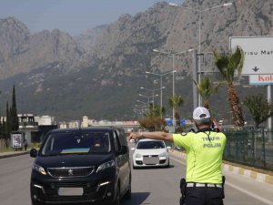 Antalya’da 670 Personelle Türkiye Güven Huzur Uygulaması