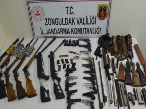 Evden Cephane Çıktı