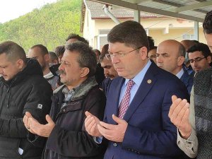 Tbmm Adalet Komisyonu Başkanı Tunç: "1 Mayıs’ı Emek Ve Dayanışma Günü Olarak İlan Eden Recep Tayyip Erdoğan Ve Ak Parti İktidarı Oldu"