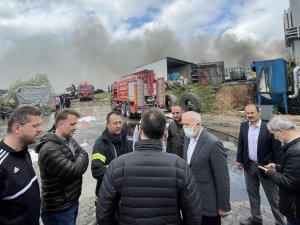 Vali Şentürk, Yangın Çıkan Fabrikada İncelemede Bulundu