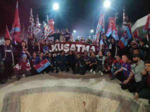 Van’daki Trabzonspor Taraftarlarının Kutlamaları Devam Ediyor