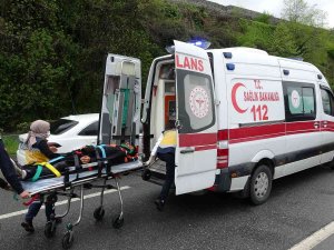 Bariyerler Bayram Günü Faciayı Önledi: 2’si Çocuk 5 Yaralı