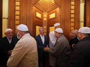Başkan Tahmazoğlu Vatandaşlarla Bayram Namazında Bir Araya Geldi