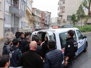 Alkollü Sürücü Yardıma Gelen Polislere Saldırdı