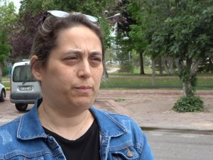 Geç Kaldığı İddiasıyla Mesai Arkadaşı Tarafından Sokak Ortasında Darp Edilen Kadın: “İ̇şe Gitmeye Korkuyorum”
