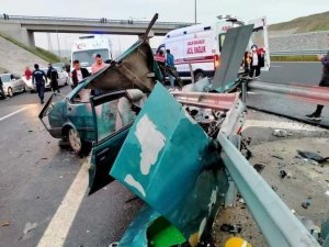İ̇zmir’de Feci Kaza: 2 Ölü, 3 Yaralı