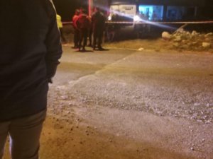İ̇zmir’de Yoldan Çıkarak Kayaya Çarpan Sürücü Hayatını Kaybetti