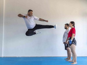 Mersin Büyükşehir Belediyesinden Ücretsiz Kick Boks Ve Muaythai Kursu