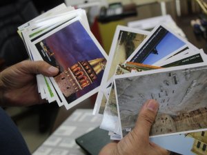 Yarım Asrı Geride Bırakanlar Bayram Kartlarına Özlem Duyuyor