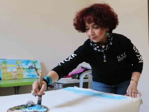 Hobi Olarak Başladığı Ressamlık Mesleği Oldu