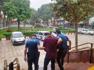 İ̇zmir Polisi Bayramda Da Suçlulara Göz Açtırmadı